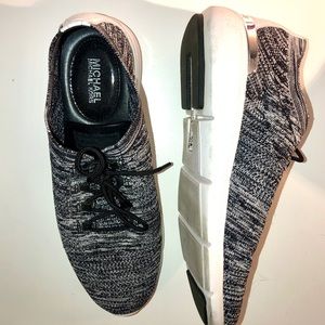✨Michael Kors✨ Black & White Lace shoes